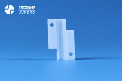 氧化鋁陶瓷與普通陶瓷區(qū)別在哪里 氧化鋁陶瓷與普通陶瓷區(qū)別在哪里