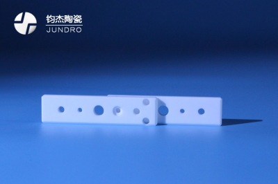 燒結(jié)結(jié)晶對(duì)微晶玻璃陶瓷機(jī)械性能的影響 燒結(jié)結(jié)晶對(duì)微晶玻璃陶瓷機(jī)械性能的影響