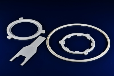 氧化鋁導(dǎo)軌如何保障自動化傳輸系統(tǒng)的穩(wěn)定運行